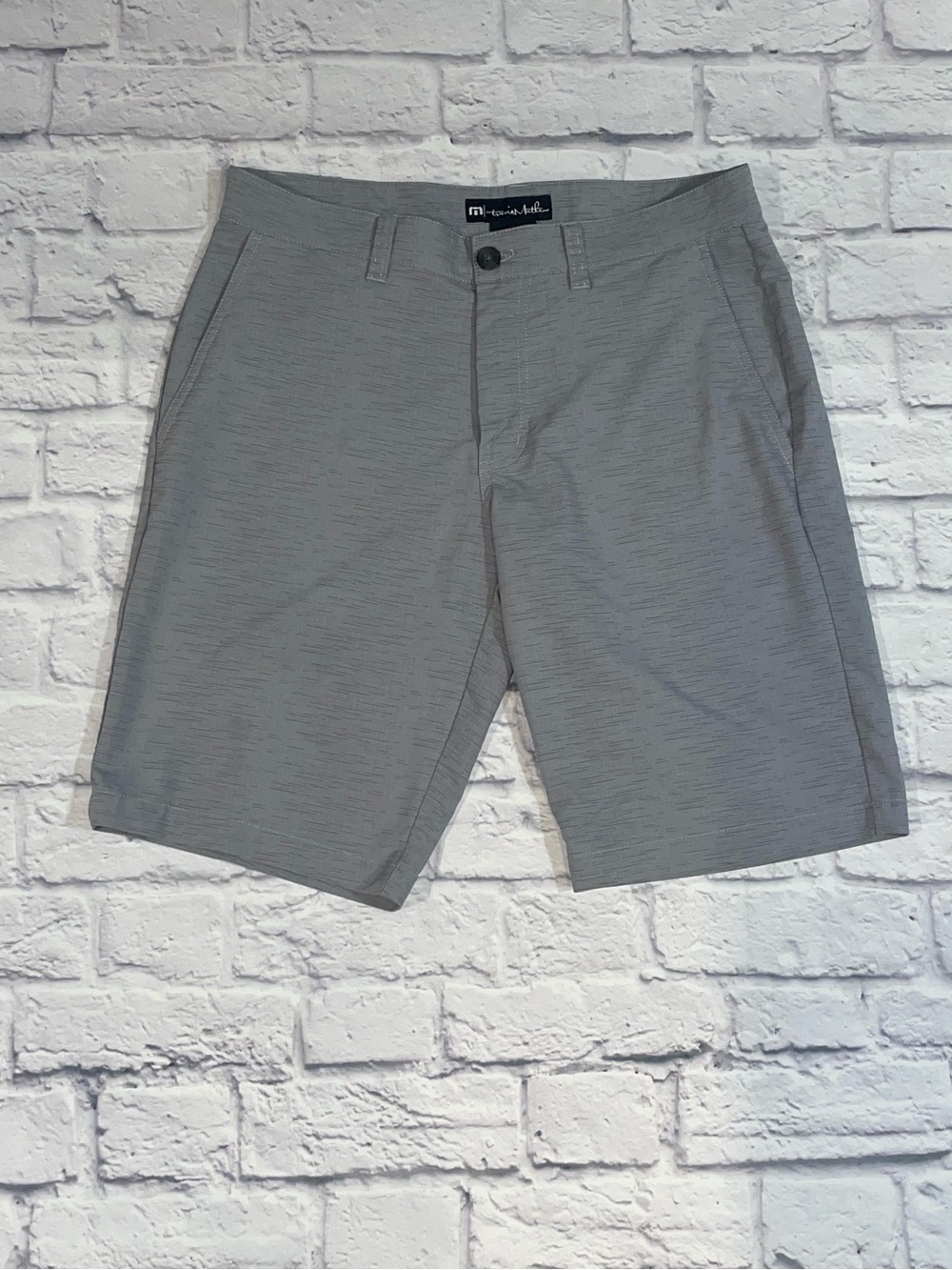 Travis Mathew Light Gray Flat Front Shorts. Size 32